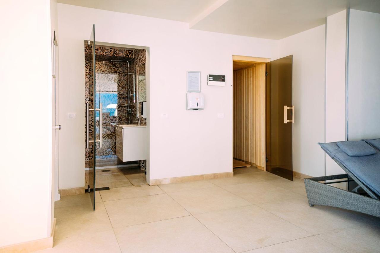 Alezzi Majestic Apartments 115 Năvodari Buitenkant foto